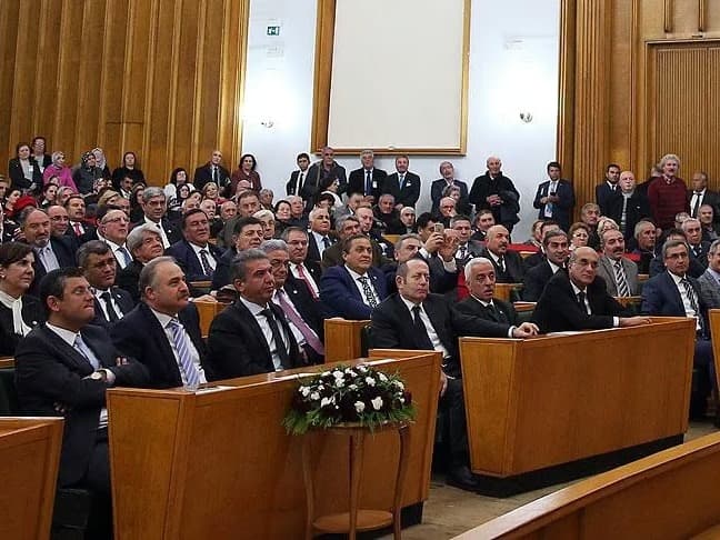 Yargıtay'dan CHP'yi sarsan karar