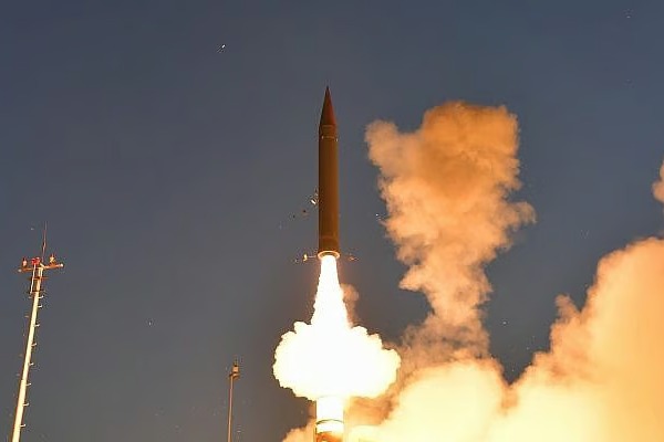 Almanya Arrow 3’ü devreye alıyor