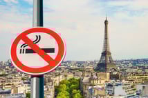 Fransa'da açık alanlarda sigara yasağı yürürlüğe girdi