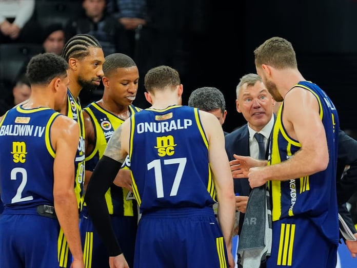 Fenerbahçe'nin iç saha maçları farklı ülkede: EuroLeague'de güvenlik önlemleri öne çıktı