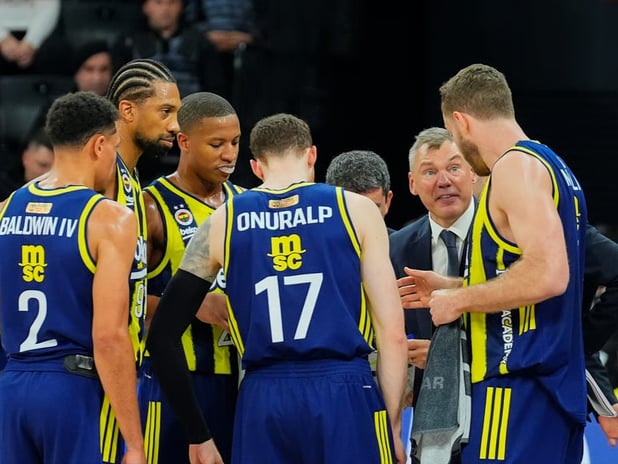 Fenerbahçe'nin iç saha maçları farklı ülkede: EuroLeague'de güvenlik önlemleri öne çıktı