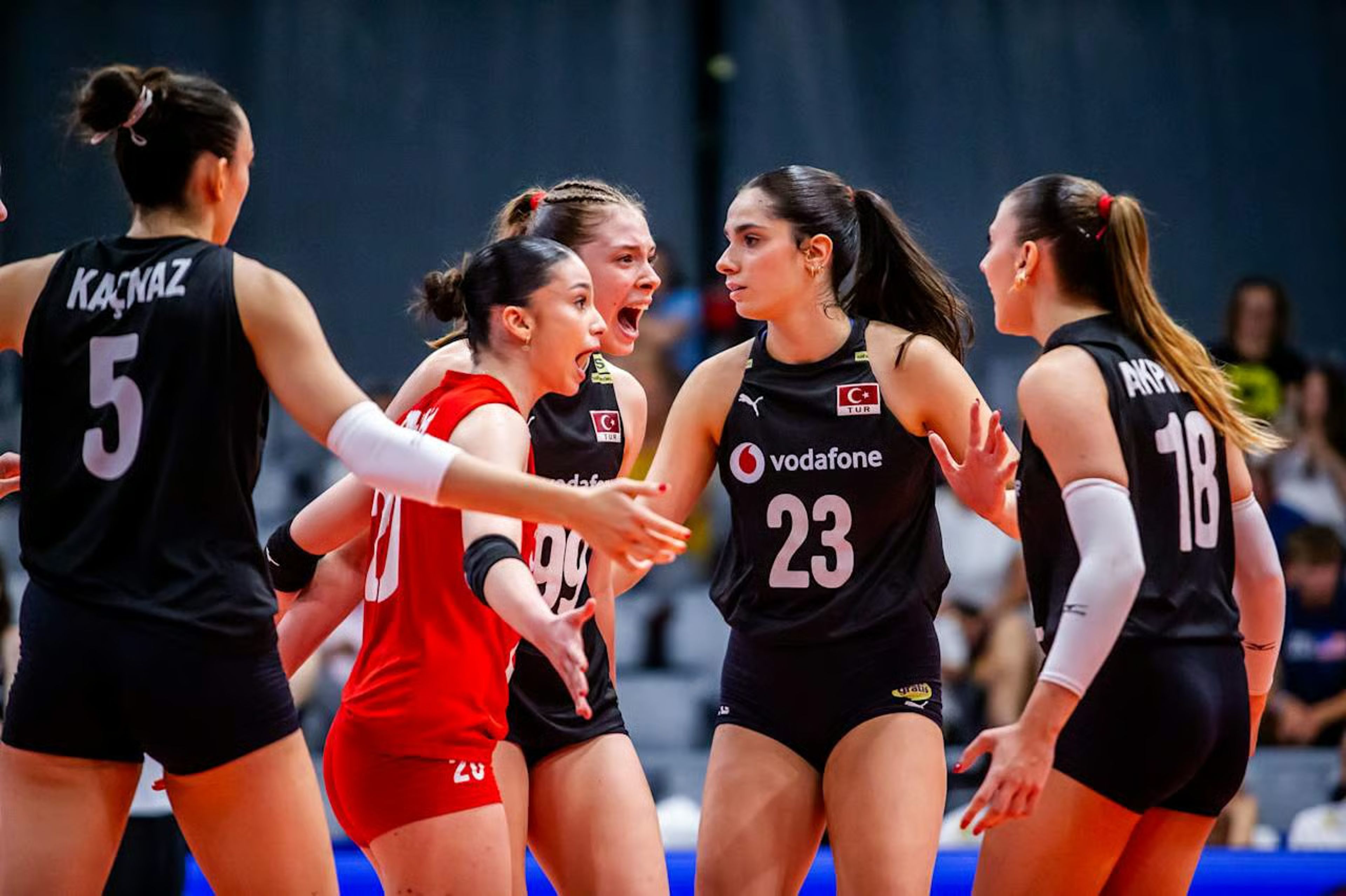 19 Yaş Altı Kadın Milli Voleybol Takımı, Dünya Şampiyonası'nda çeyrek finale yükseldi