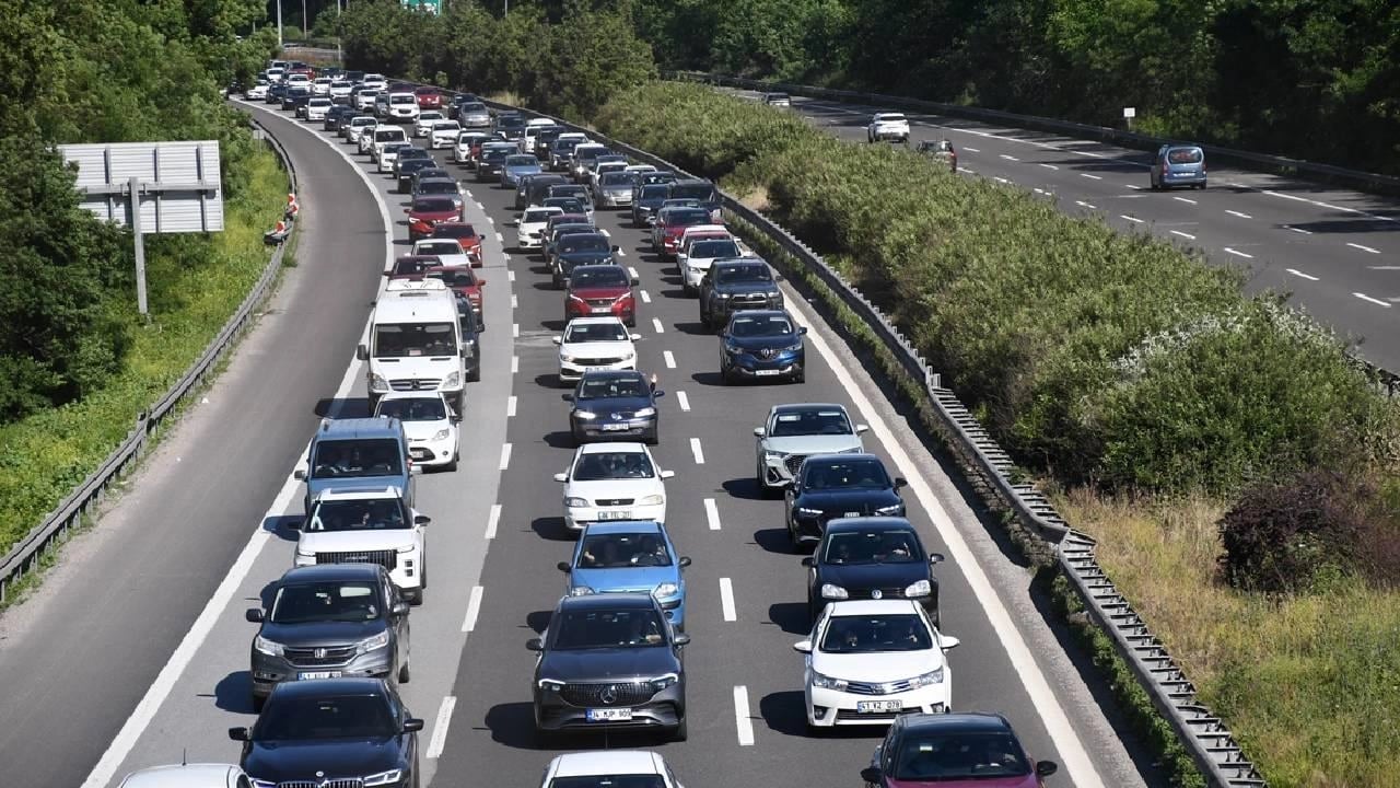 Türkiye'de trafiğe kayıtlı kaç araç var