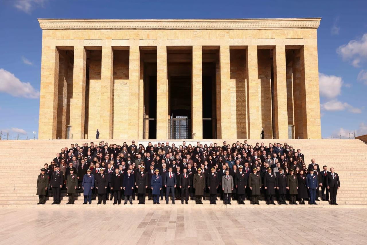 OYAK'tan 65. yıla özel Anıtkabir ziyareti