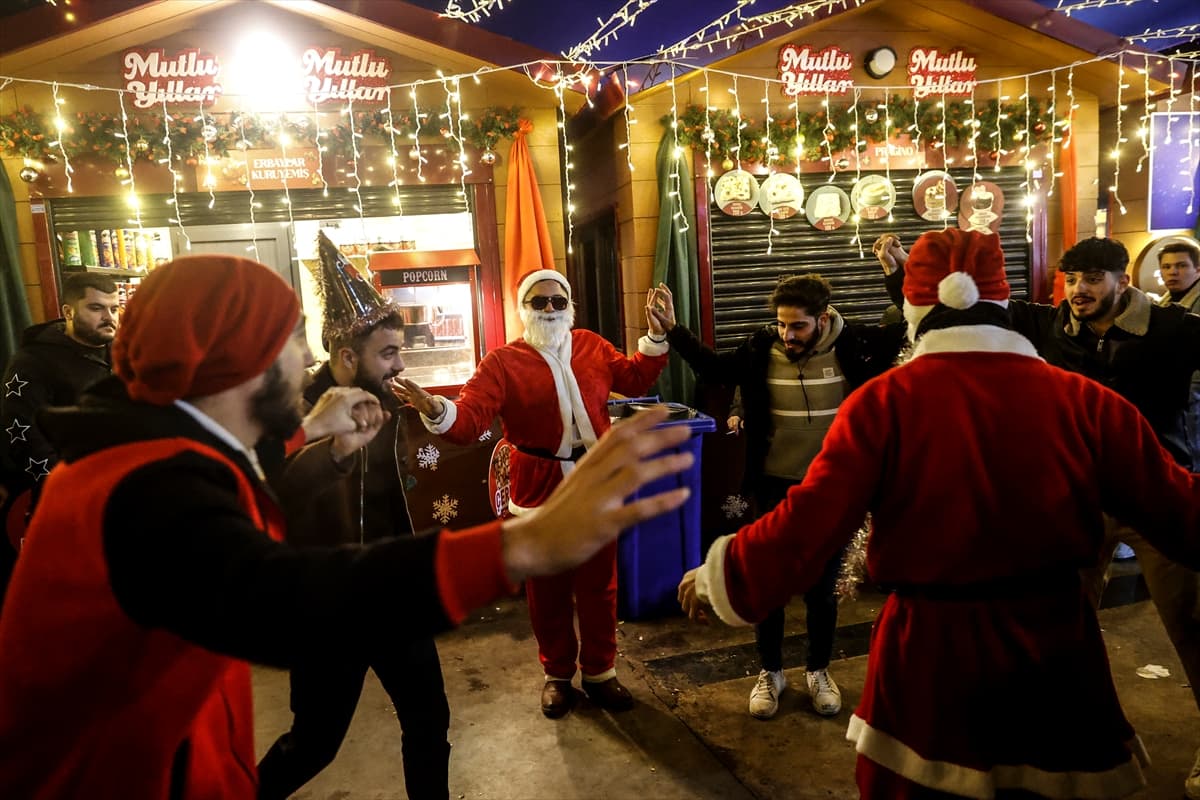 Yurdun farklı illerinde yılbaşı coşkuyla kutlandı