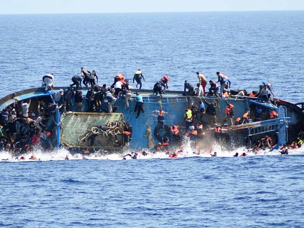 Yunan Sahil Güvenliği kovaladığı göçmen teknesine çarptı: 15 ölü