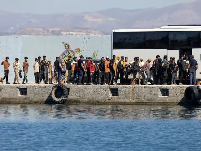 Yunanistan geri çevrilen sığınmacılar için cezaları artırdı 