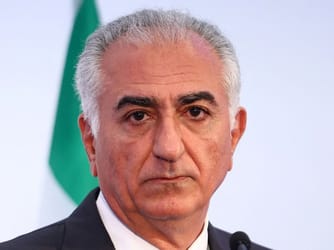 Pahlavi Says Regime Insiders Are Gearing Up to Flee