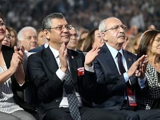 CHP'de gözler 24 Ekim'deki kurultay davasında