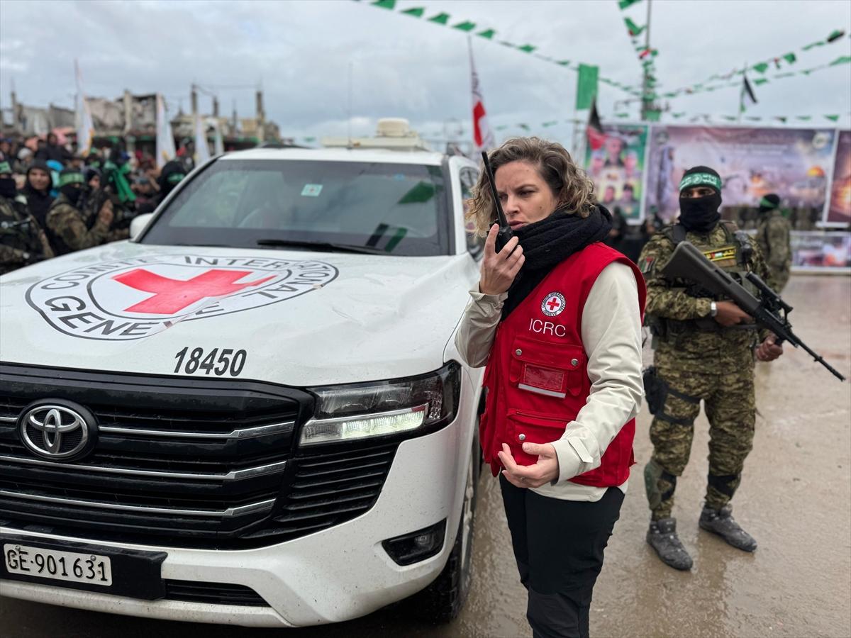 Hamas ve İsrail arasında varılan ateşkes anlaşmasından sonra esir takası yapıldı. (AA)