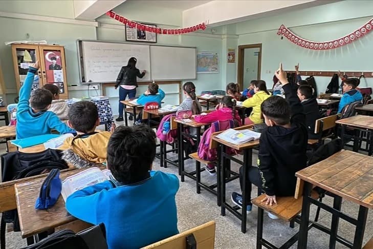 Yaz tatili ne zaman başlıyor? MEB ile okullar ne zaman kapanacak, hangi tarihte?