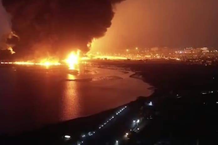 İsrail Hudeyde Limanı'nı vurdu