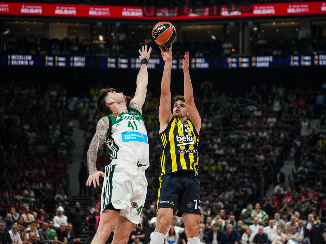 Fenerbahçe, Atamanlı Panathinaikos'u ağırlıyor