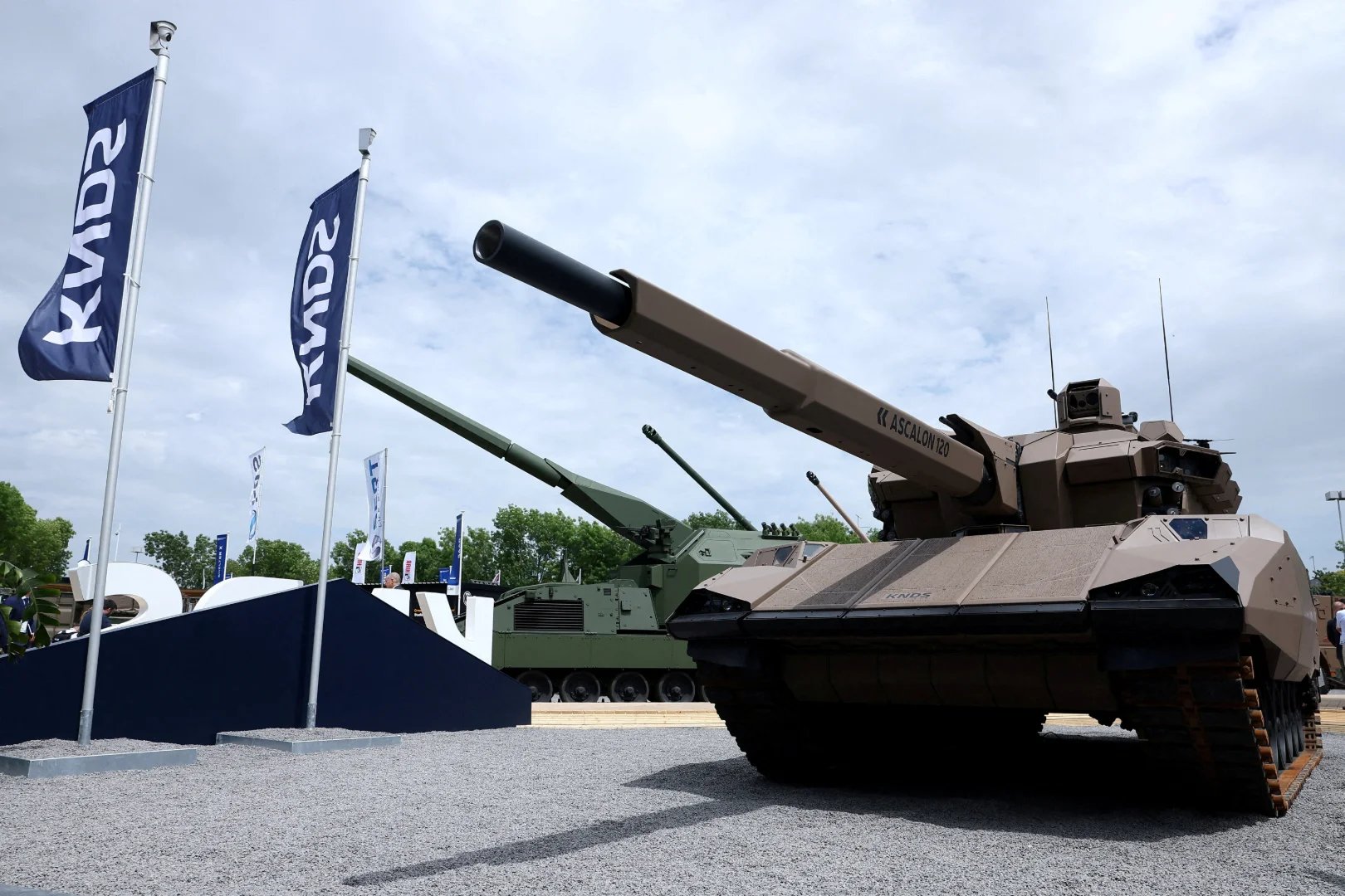 A French interim main battle tank produced by Franco-German tank maker KNDS in Villepinte, June 15, 2026 - Reuters