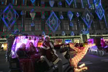 New York'ta yılbaşı heyecanı başladı: Şehrin ışıkları 2026 için yanıyor