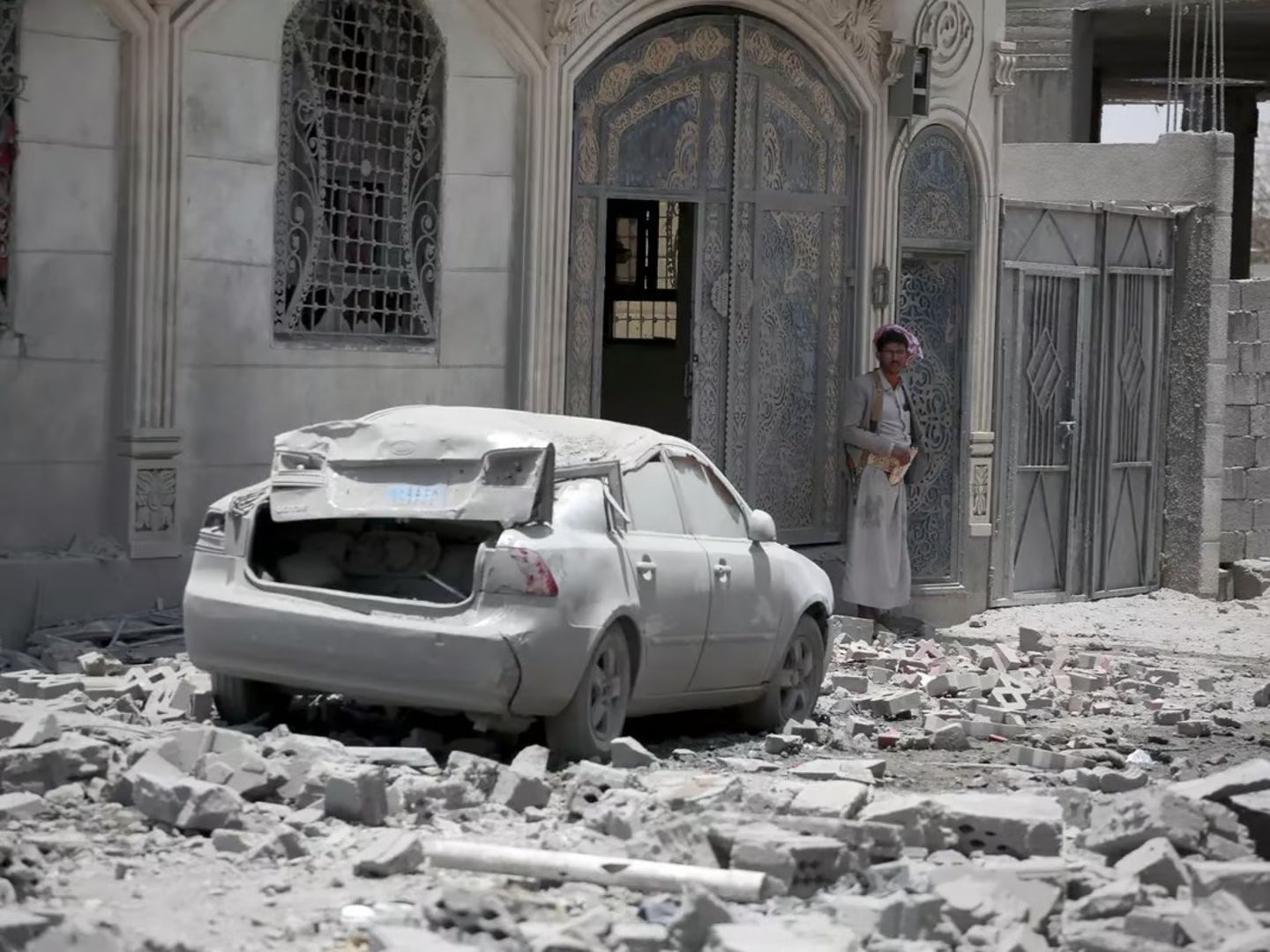 ABD Yemen'in başkenti Sana'ya hava saldırısı düzenledi