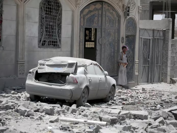 ABD Yemen'in başkenti Sana'ya hava saldırısı düzenledi