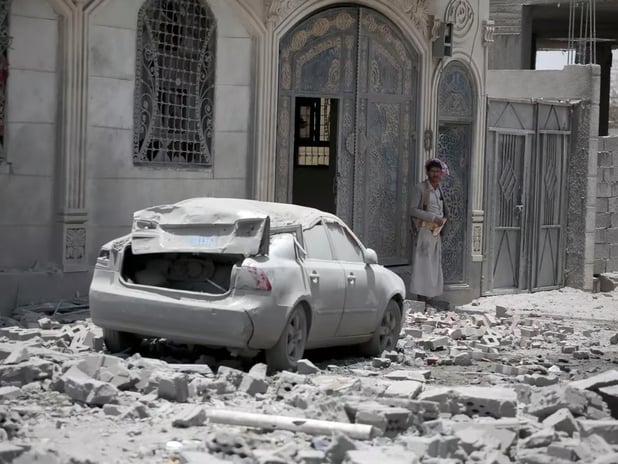 ABD Yemen'in başkenti Sana'ya hava saldırısı düzenledi