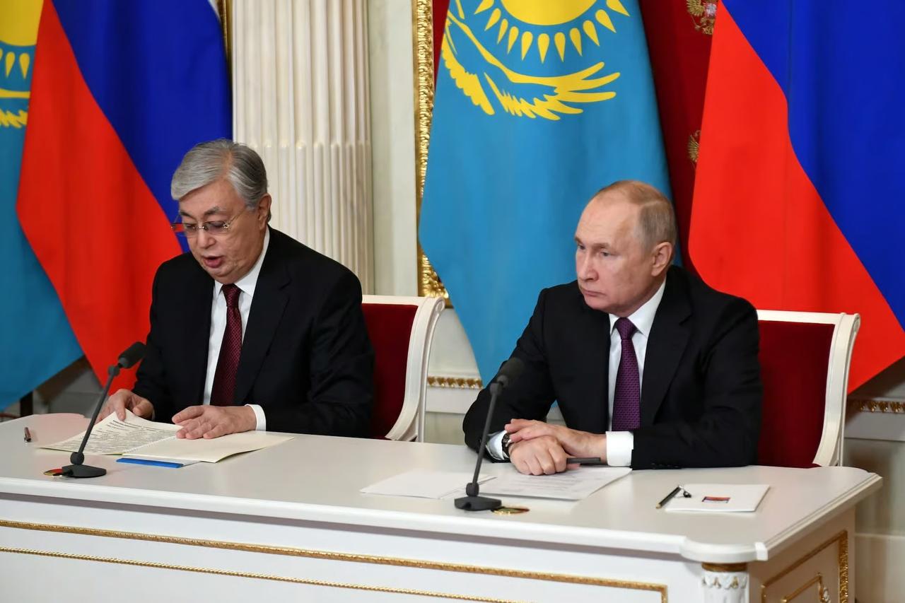 Putin ve Tokayev’den stratejik ortaklık hamlesi: 10 anlaşma imzalandı