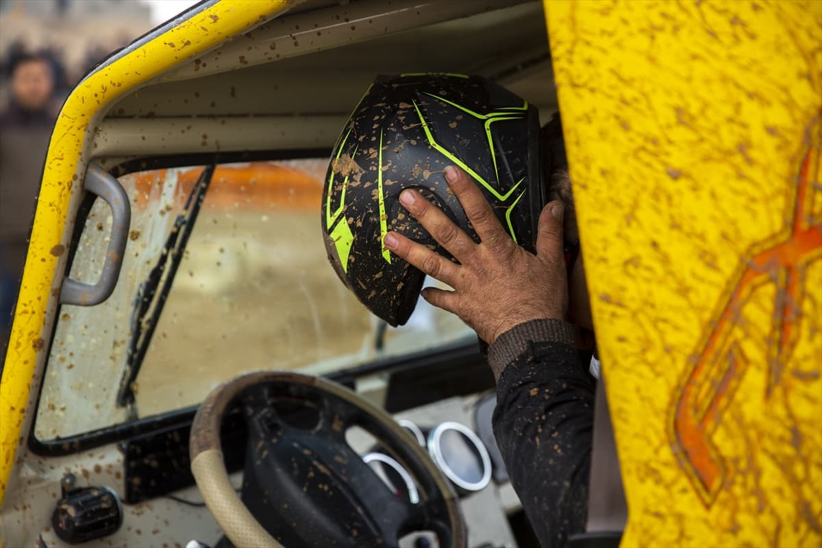 Irak'ta Off-Road rüzgarı: Makinanın doğayla savaşı renkli görüntülere sahne oldu