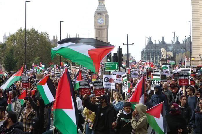 İngiltere'de Filistin'e destek veren 60 kişi yargılanacak