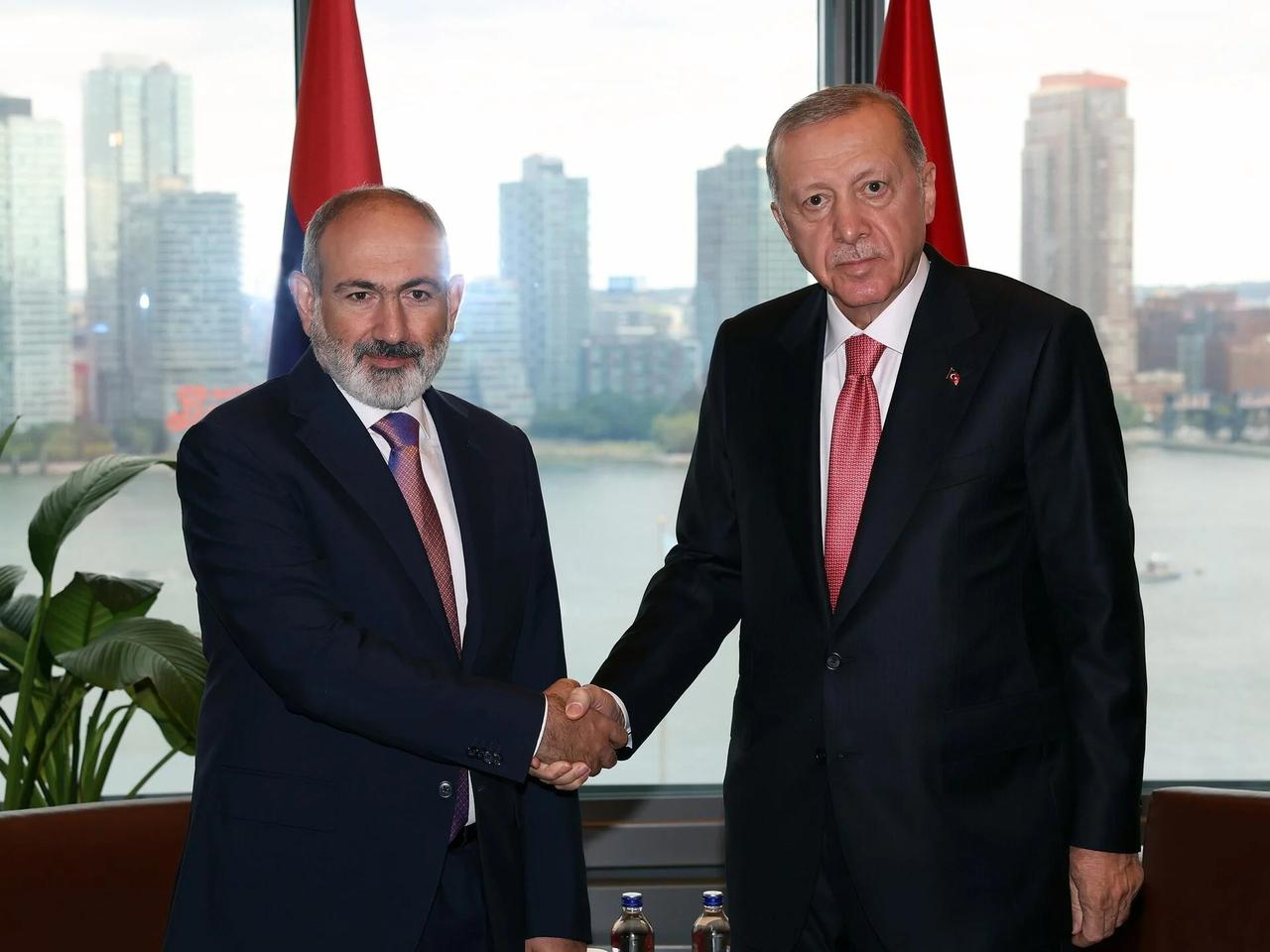 Ermenistan'dan Türkiye ile Azerbaycan'a davet