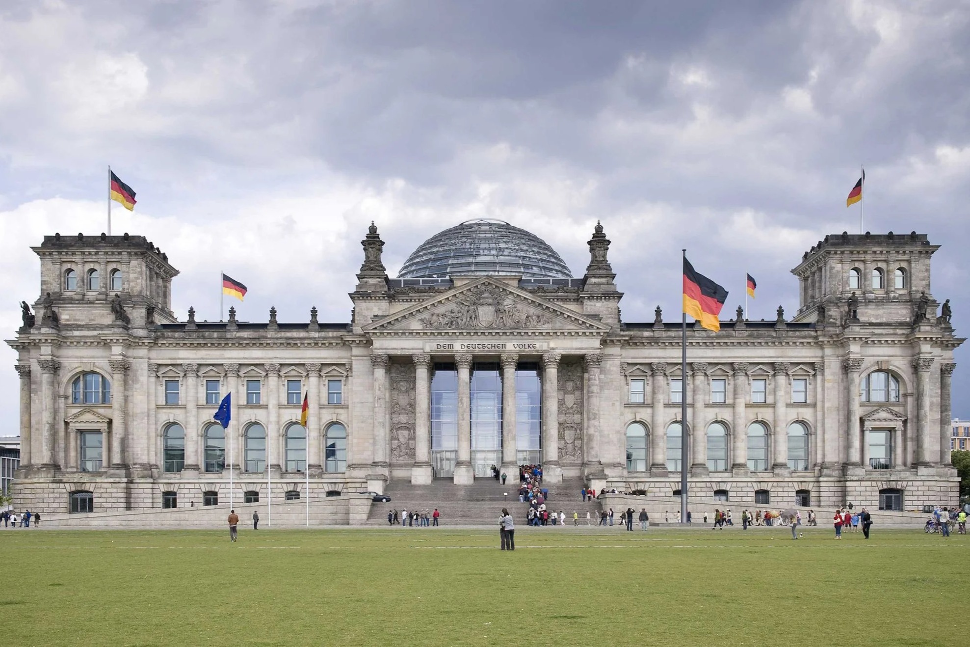 German MP Calls for Expulsion of Russian Diplomats