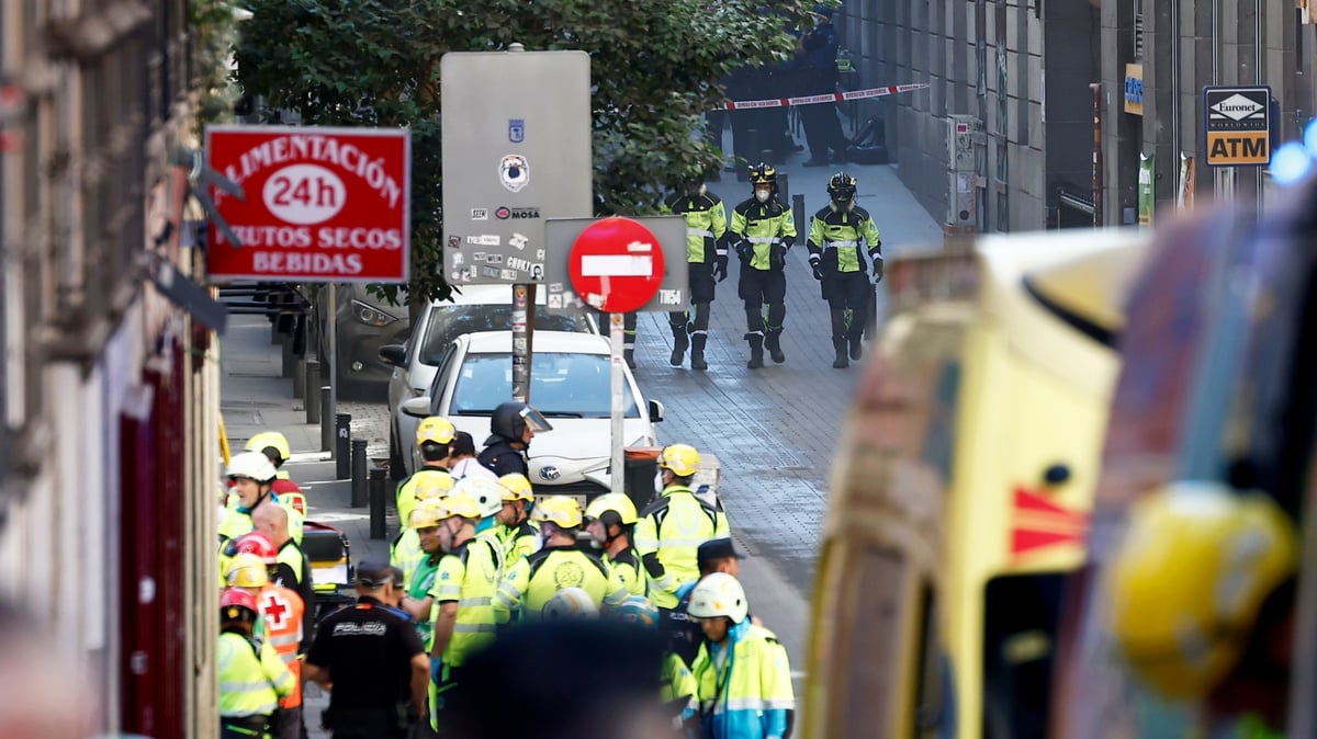 Çöken binanın etrafında güvenlik önlemi alındı - El Pais 