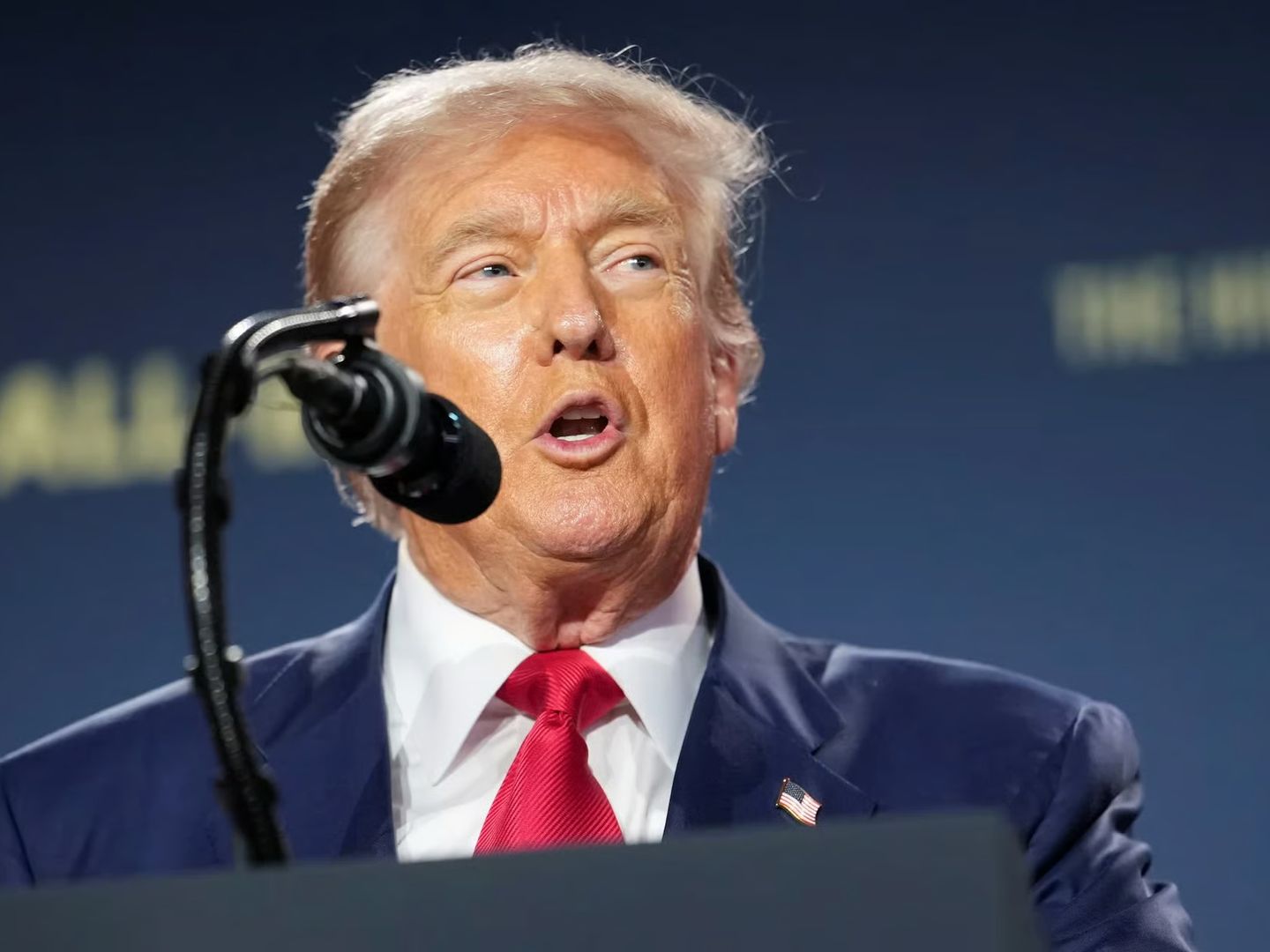Trump: İran'a çok sert bir şekilde saldıracağız