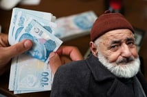 Emeklilere ikramiye tuzağı! Bir linkle hesabınız boşaltılabilir 