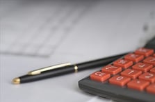 Çok uluslu şirketler için düşük vergi dönemi bitti: Yüzde 15 asgari sınır geldi!