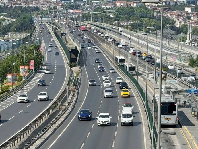 Bayramda 3 günde 2 bin kaza: 26 kişi hayatını kaybetti