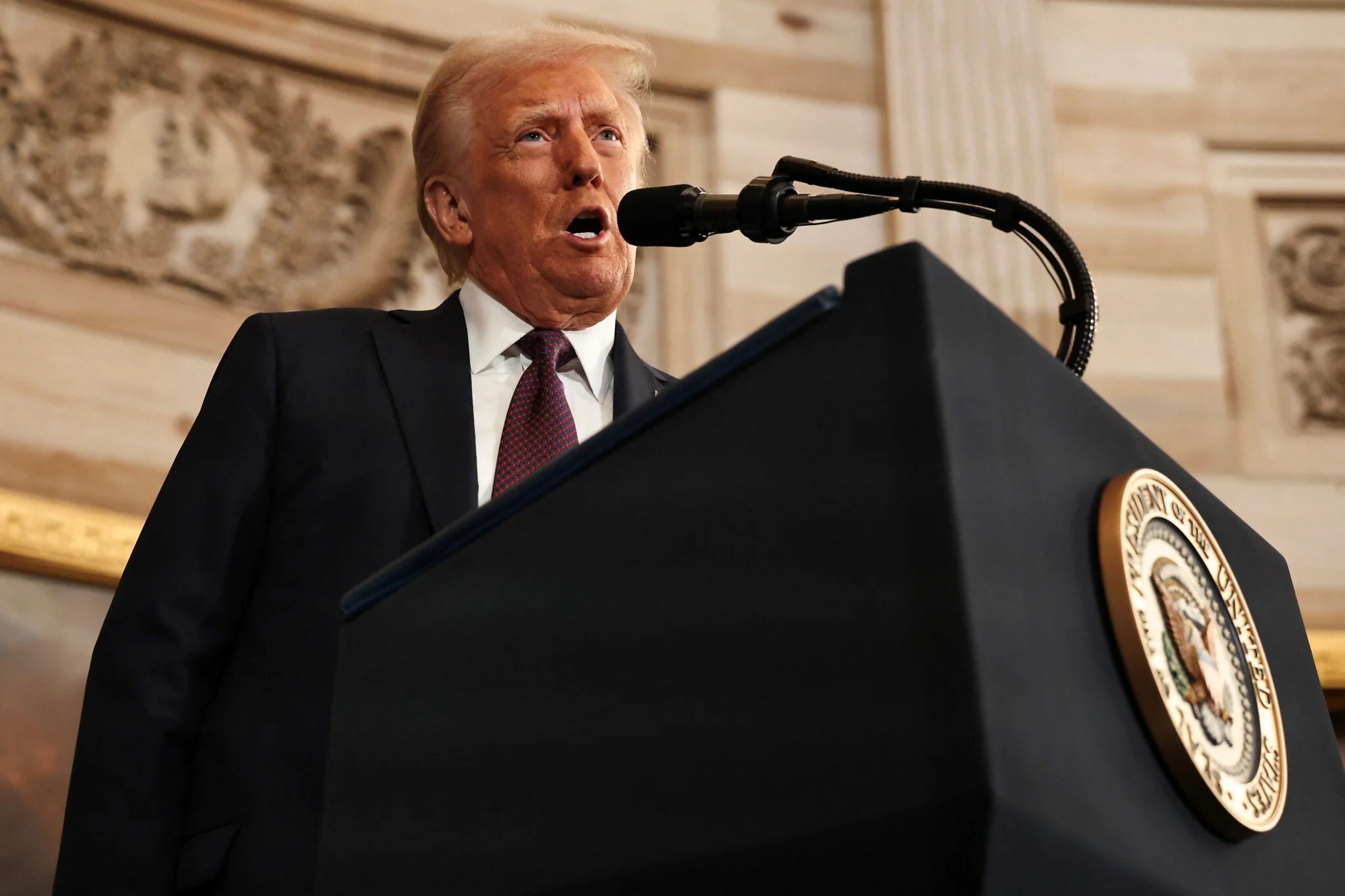 Trump’tan Alcatraz’ı yeniden açma talimatı