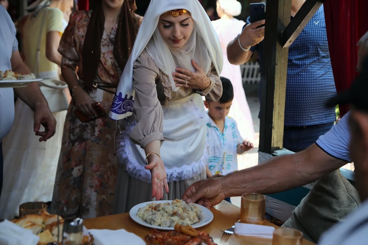 Kazanın başında saygı sınavı: Kırgızistan’da Ahıska Türklerinin asırlık "Hınkal Günü"