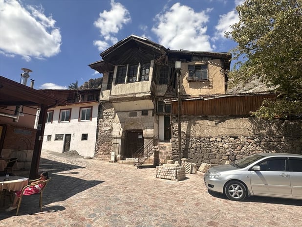 Tokat'ta 6 asırlık Hisariye Medresesi ev olarak kullanılıyor