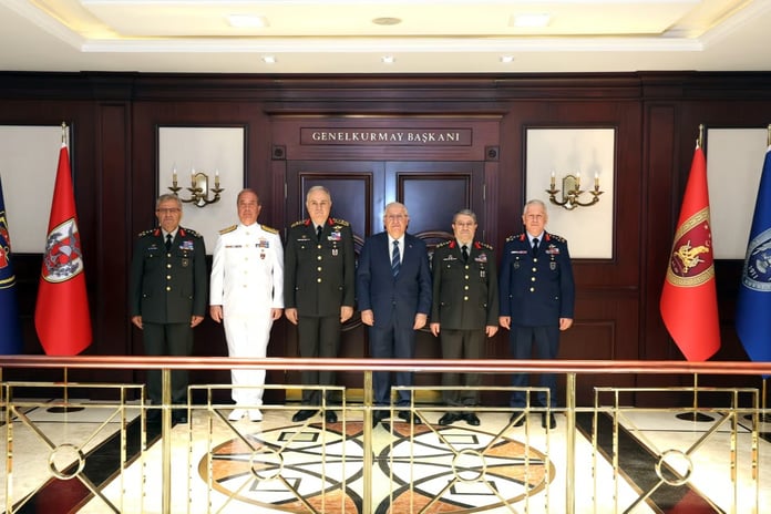 Genelkurmay Başkanlığında devir-teslim töreni