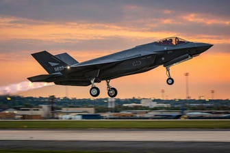 ABD’den İsrail F-35’lerine yazılım onayı