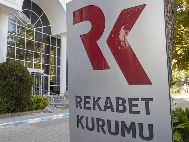 Rekabet Kurulu yükümlülüklerine aykırı davranan Google'a 355,1 milyon lira ceza