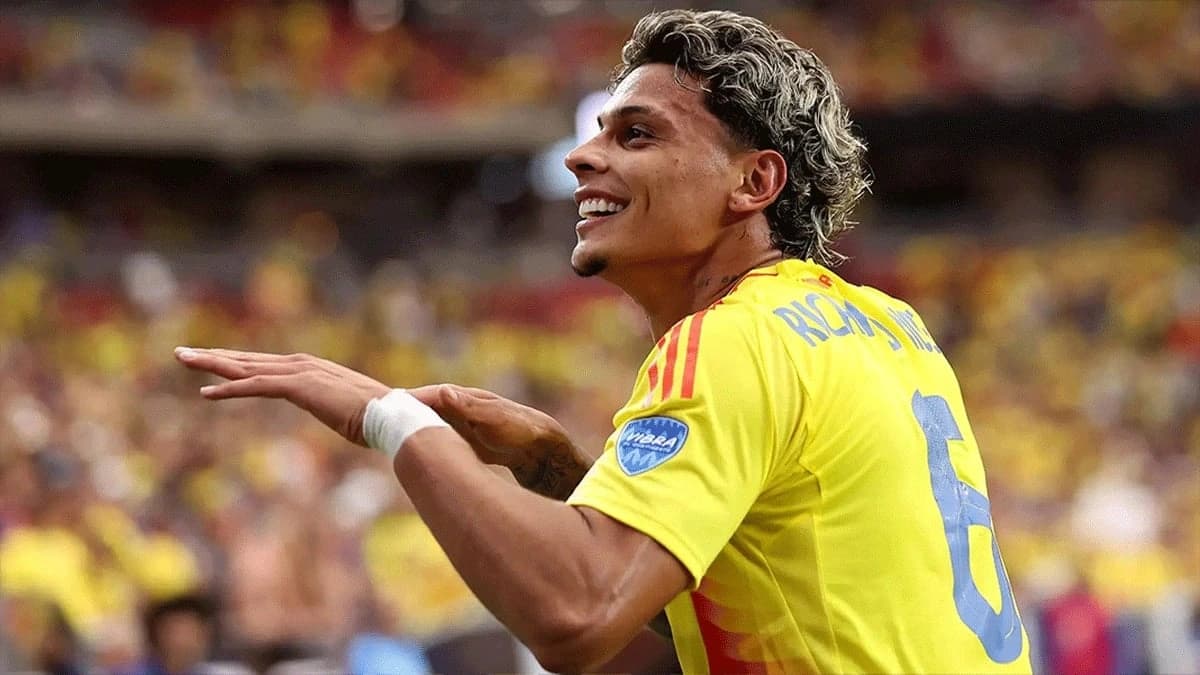 Kolombiyalı yıldız için Beşiktaş ve Galatasaray karşı karşıya