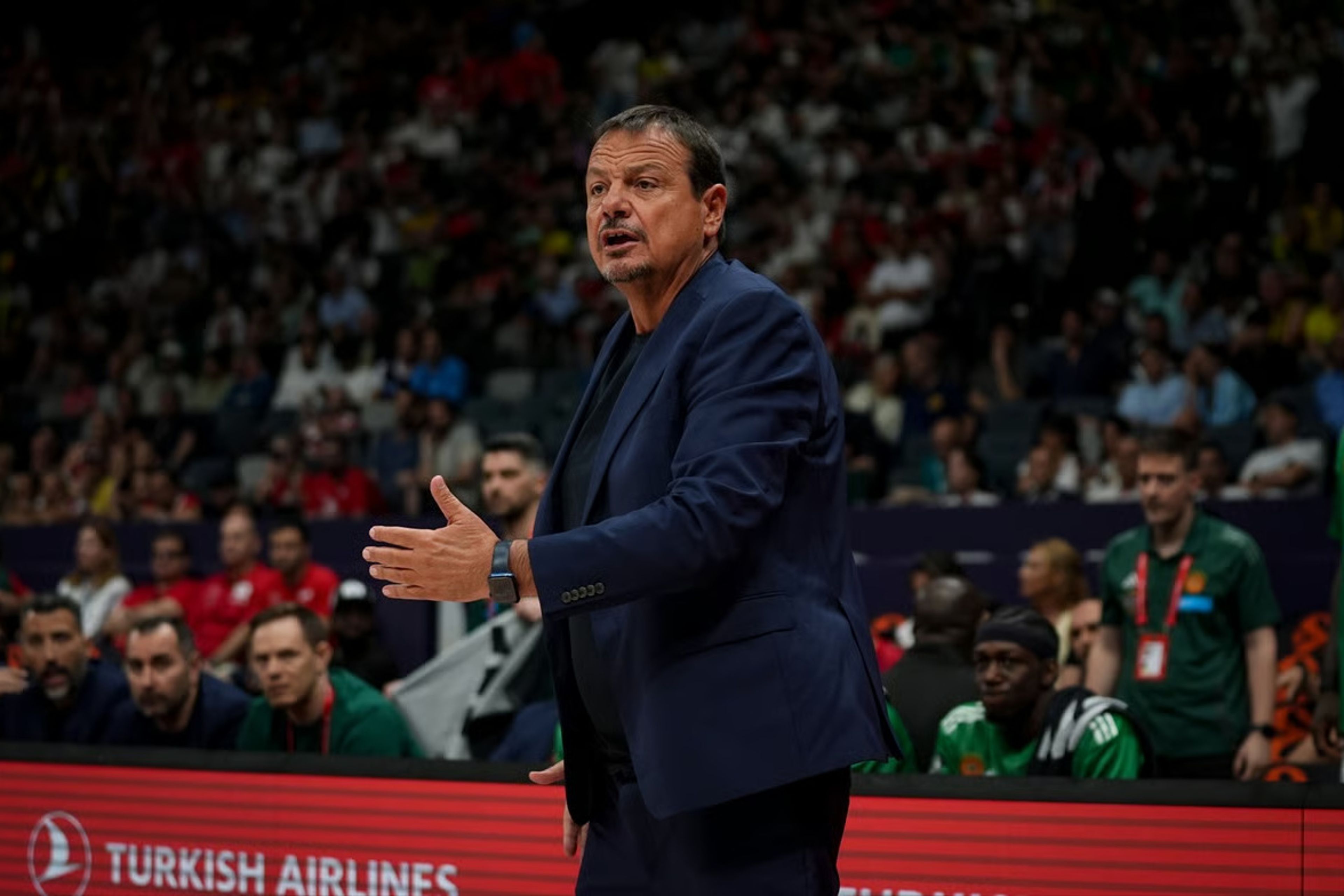 Yunanistan derbisinde ortalık karıştı: Ataman'a ihraç, sert sözler ve tutuklama talebi