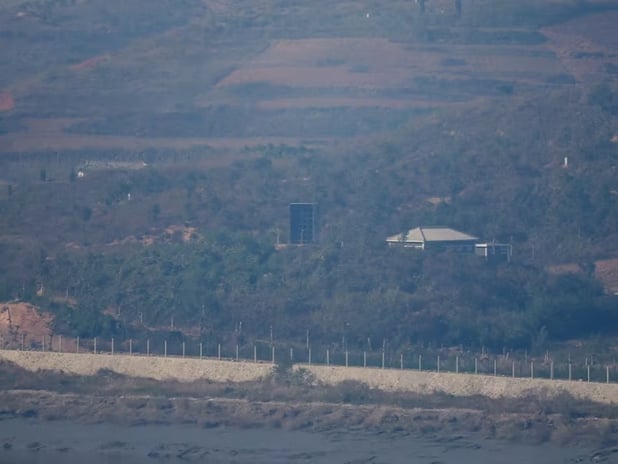 Kuzey Kore sınırdaki propaganda hoparlörlerini kaldırdı