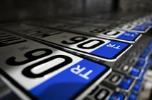 Standart dışı plakalar için tanınan rehberlik süresi yarın sona eriyor