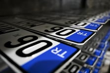 Standart dışı plakalar için tanınan rehberlik süresi yarın sona eriyor