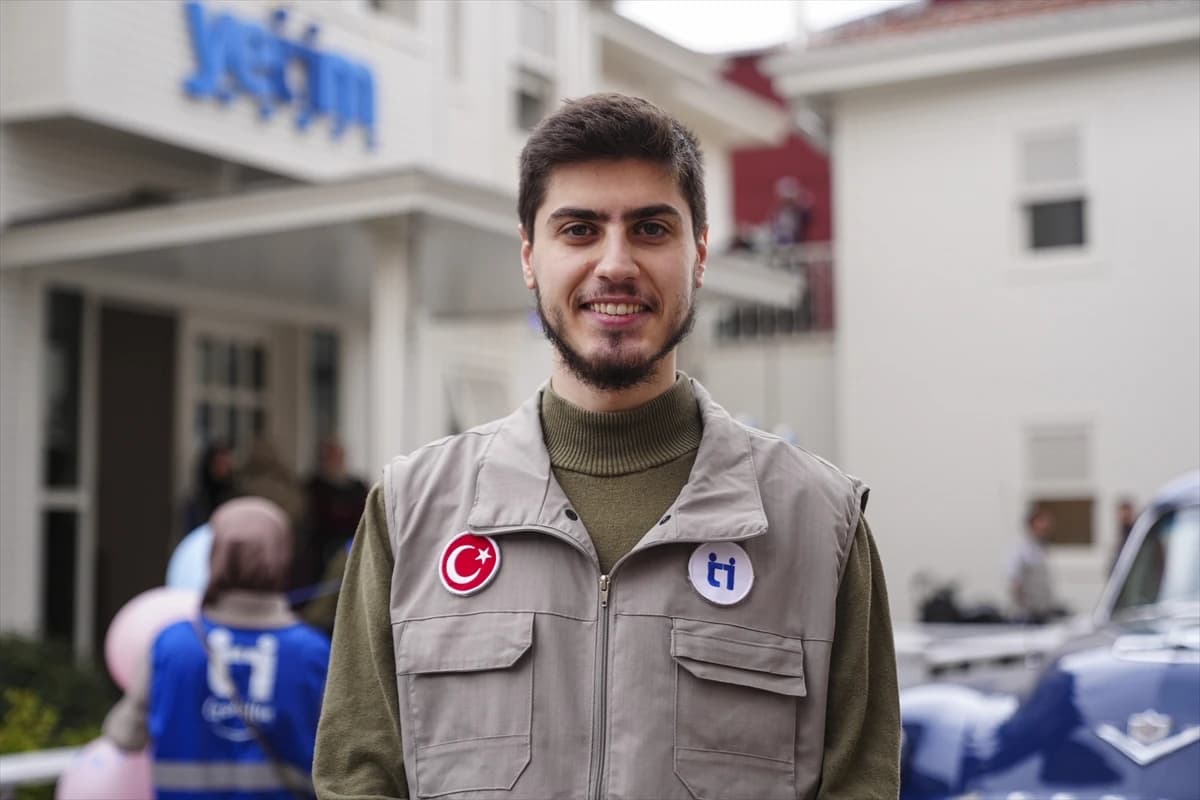 Yetim Vakfı'ndan İstanbul sokaklarında renkli Ramazan karşılaması: Çocukların yüzü güldü