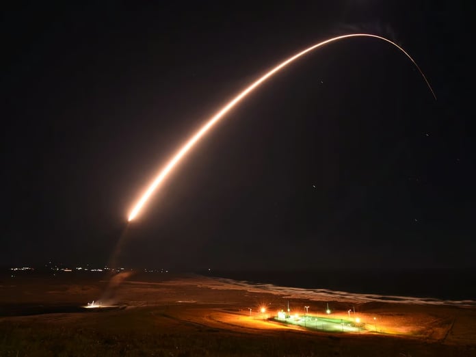 ABD Minuteman III kıtalararası balistik füzesini test etti