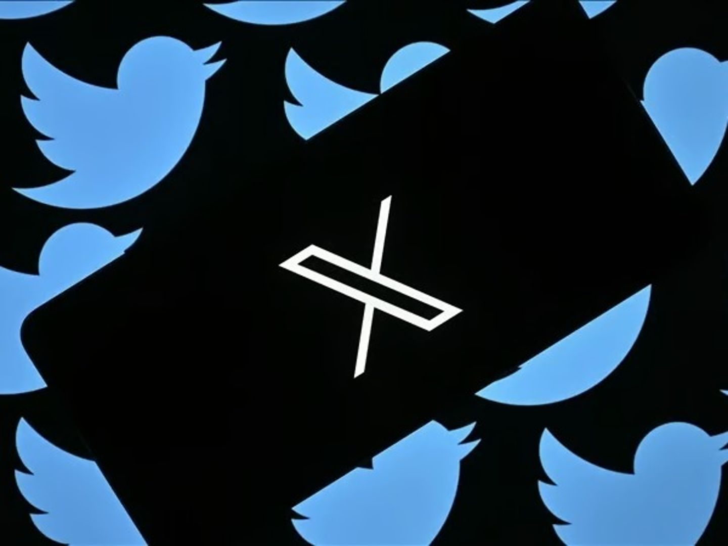 X çöktü mü, neden açılmıyor? X(Twitter) çöktü mü, sorun nedir, neden erişim sorunu var?