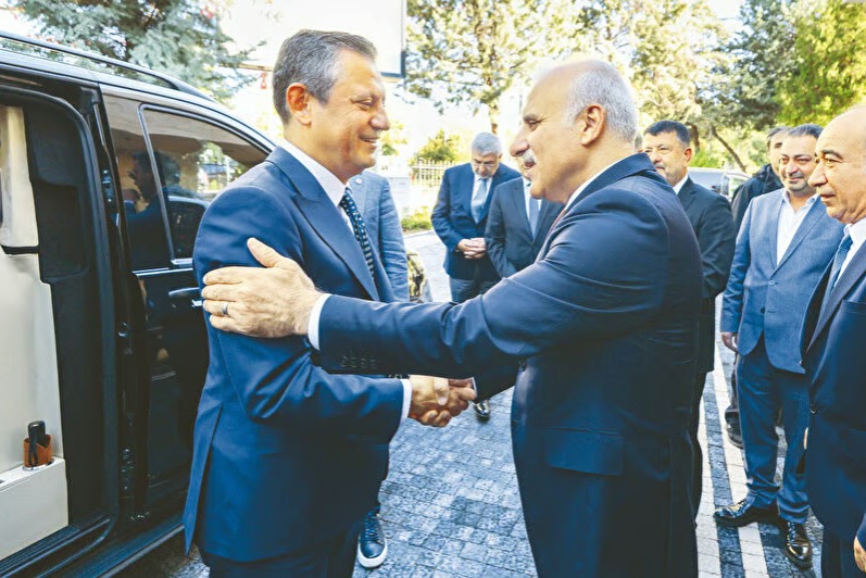 Özel’in aracı suç örgütü firarisine devredildi