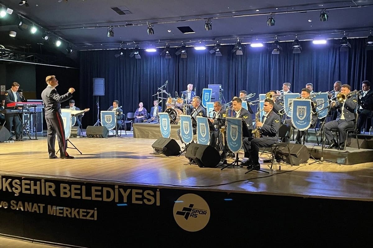 "Cazın Kartalları" Big Band aranjeleri seslendirdi