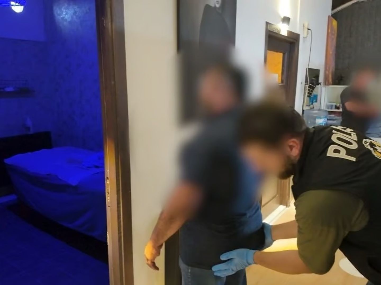 Isparta'da masaj salonlarına dev fuhuş operasyonu