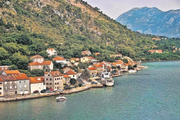 Karadağ'a vizesiz seyahat uygulaması yeniden yürürlüğe girecek